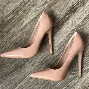Nude pointy toes heels